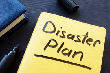 Olağanüstü durum kurtarma planı üzerinde sarı bir not yazılmış.