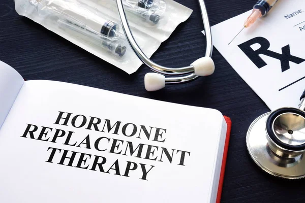 Book Hormone Replacement Therapy Syringes — Stock Photo, Image