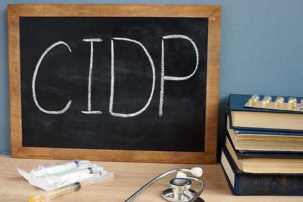 Cidp kronik inflamatuvar demiyelinizan yazı tahtası üzerinde el yazısı polinöropati.