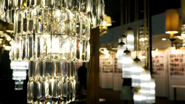 Lampen Koop Kroonluchter Verlichting Winkel Showroom — Stockvideo