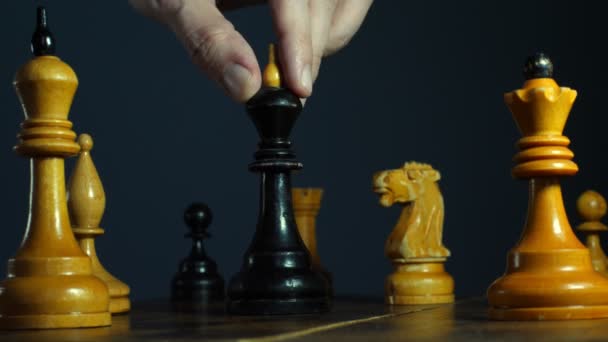 Ztratit Nebo Selhání Podnikání Nebo Šachy Rada Klesající Král Detailní — Stock video