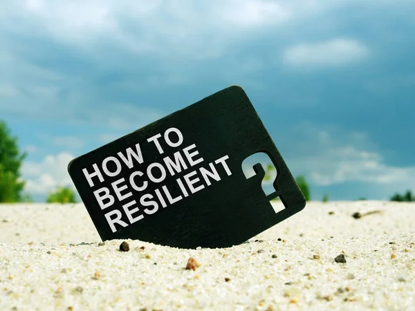 Cómo convertirse en palabras resistentes en la placa negra. Concepto de resiliencia . —  Fotos de Stock