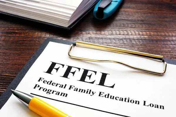 Program Federal Family Education Loan Ffel Drewnianym Biurku — Zdjęcie stockowe