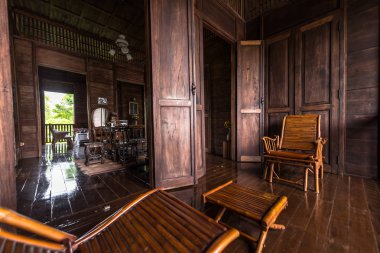 Eskiden Tayland eski evin içinde.