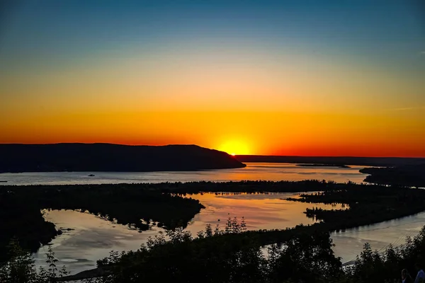 Samara Şehri Volga Nehrinin Üzerinde — Stok fotoğraf