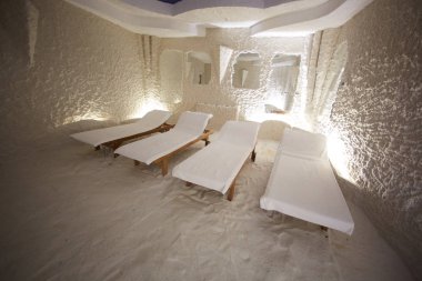 Tuz odası. Halotherapy solunum yolu hastalıklarının tedavisi için.