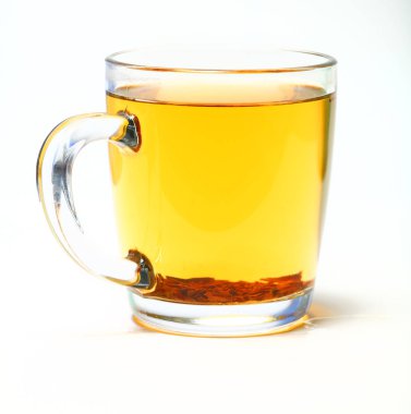 Beyaz arka planda siyah çay fincan bardak