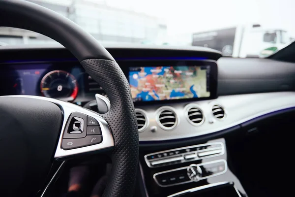 Botones de control en el volante. Interior del coche . — Foto de Stock