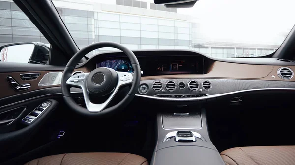 Luxusní moderní auto interiér. Mělké dof. — Stock fotografie