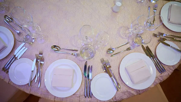 The luxury wedding reception dinner table setup — Stock Photo, Image