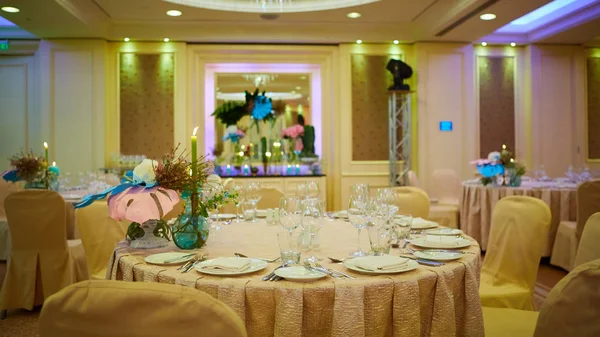 Luxusní svatební recepce jídelního stolu nastavení — Stock fotografie