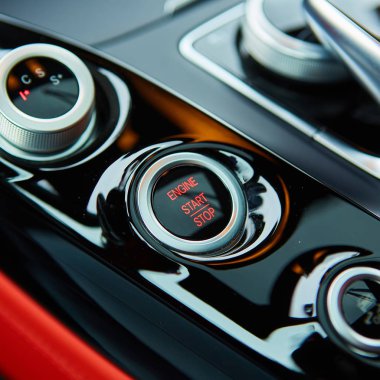 Motoru durdur modern yeni araba düğmesini başlat.