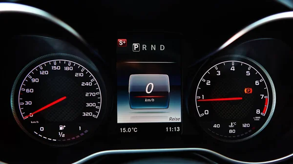 Modern car speedometer. Close up shot of the dashboard — Stock Photo, Image