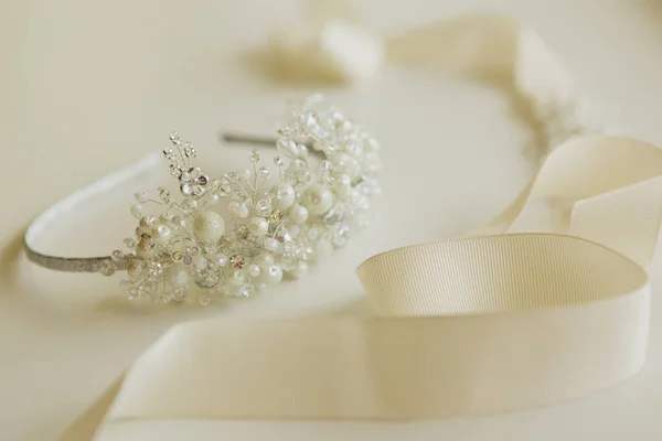 The composition of beautiful wedding accessories bride. Shallow dof — Stock Photo, Image