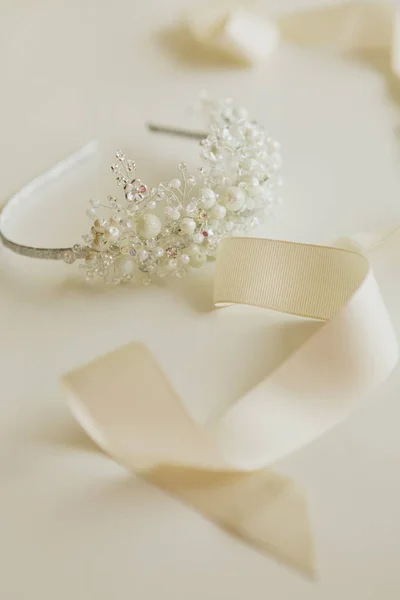 The composition of beautiful wedding accessories bride. Shallow dof — Stock Photo, Image