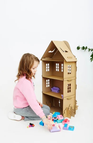 Happy Girl Plays Cardboard Doll House Funny Lovely Child Having — Stock Photo, Image