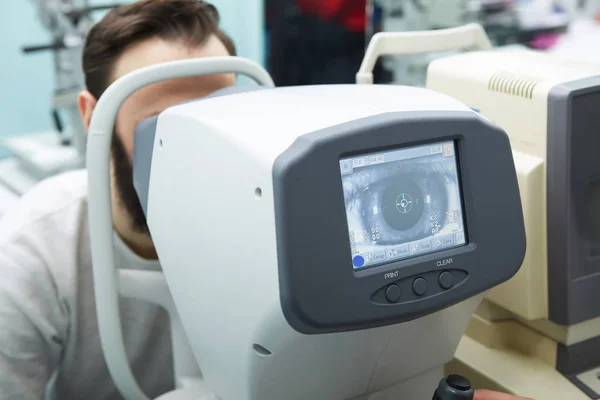 Modern ophthalmology clinic. Tools for checking the eye vision and eye health. — Stock Photo, Image