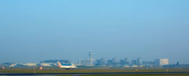Amsterdam, Hollanda - 11 Mart 2016: Amsterdam Airport Schiphol Hollanda. AMS olduğunu Amsterdam güneybatısında yer alan Hollanda Uluslararası Havaalanı,