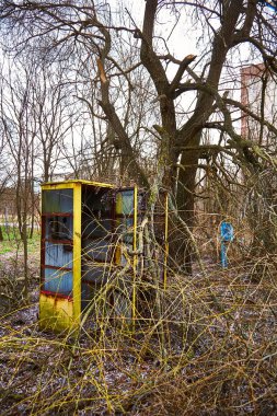 Telefon kulübesi. Çernobil bölgesi. Dışlama Bölgesi. Nükleer tehlike. Hayalet Şehir Pripyat. Kayıp yer. Ukrayna. Cccp. Çernobil bölgesi.