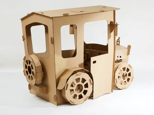 The car made of corrugated cardboard. — Stock Photo, Image