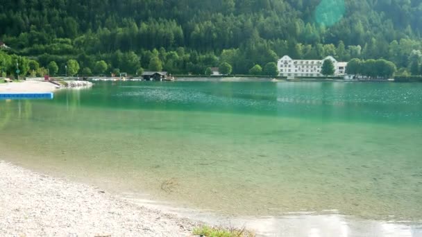 Hermosa Agua Clara Lago Achensee Tirol Austria Durante Día Soleado — Vídeos de Stock