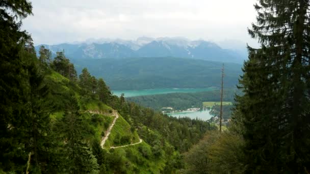 Beautiful Scenic Mountain Landscape Lake Hiker Path Alps Static Wide Royalty Free Βίντεο Αρχείου