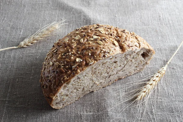 Multi Graan Brood Oren — Stockfoto