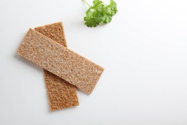 çavdar cpispbread beyaz bir arka plan üzerinde