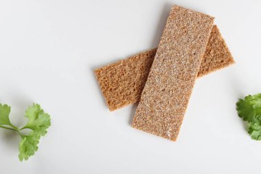 çavdar cpispbread beyaz bir arka plan üzerinde