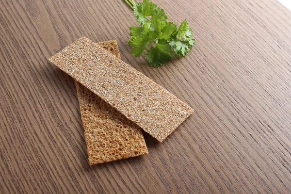 çavdar cpispbread bir ahşap zemin üzerine