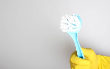 sarı eldiven fırça mavi temiz temizlik