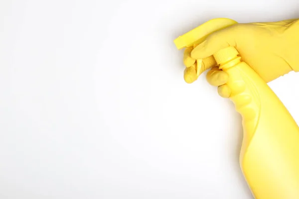 Ręka Rękawiczka Żółty Żółta Butelka Opryskiwacz — Zdjęcie stockowe