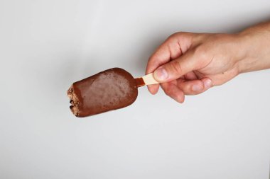 El Holding çikolata kaplı dondurma dondurma