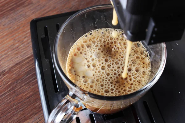 Kaffeeglas Espressomaschine Holz Hintergrund — Stockfoto