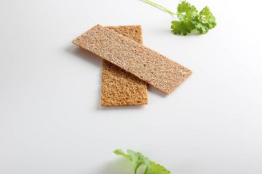 çavdar cpispbread beyaz bir arka plan üzerinde