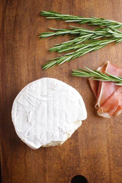 Cheese Brie Prosciutto Ham Wooden Background Rosemary — Stock Photo, Image