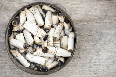 Kül tablası, üst görünüm sigara Butts