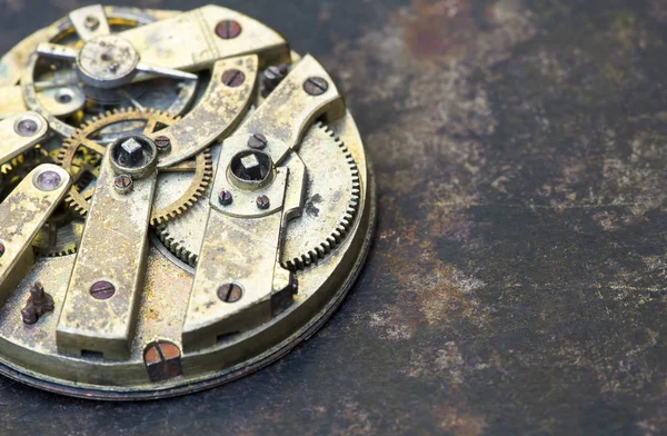 Reloj de bolsillo de negocios, engranajes de reloj de primer plano, mecanismo de tiempo con — Foto de Stock