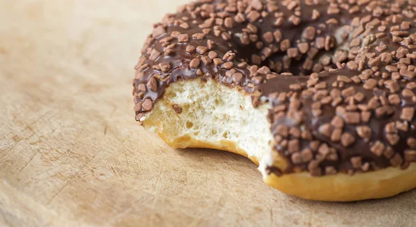 Ungesundes Junk Food, Schokoladen-Donut — Stockfoto