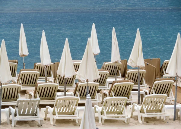 Sombrillas Blancas Una Playa Cannes Sur Francia — Foto de Stock