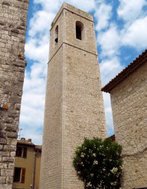 Saint Paul de Vence, Fransız Rivierası'nın en eski kentlerinden biri eski ortaçağ kilisesi.