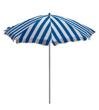 Hafif mavi-beyaz çizgili plaj şemsiyesi üzerinde beyaz izole. Kırpma yolu dahil.