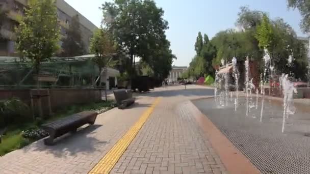 Almaty Kazakhstan Julho 2019 Movimento Pov Scooter Elétrico Longo Rua — Vídeo de Stock