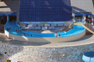Kazan, Tataristan, Rusya - 26 Mayıs 2018: Riviera aquapark havuzda
