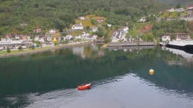 Bağlantı noktası ve İskan karaya su alan. Dönüşümlü, Norveç