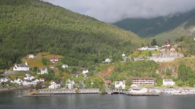 Bağlantı noktası, demirleme ve yerleşim kıyıya. Dönüşümlü, Norveç