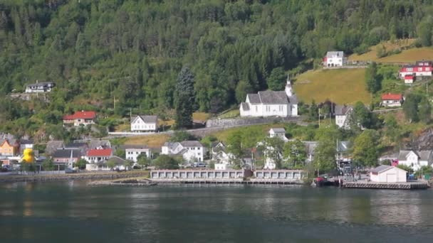 Golf Hafen Und Siedlung Der Küste Hellesylt Norwegen — Stockvideo