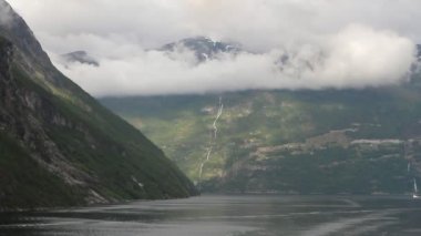 Geirangerfjord 'un ağzında. Stranda, Norveç