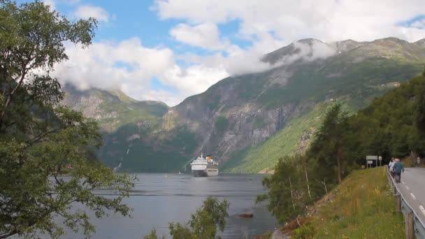 Geirangerfjord Cruise Liner Stranda Norveç — Stok video