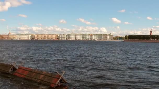 Río Neva Ciudad San Petersburgo Rusia — Vídeo de stock